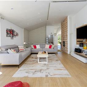 Luxury 5 Bedroom Beachfront Villa near Dubrovnik, Sleeps 11-12